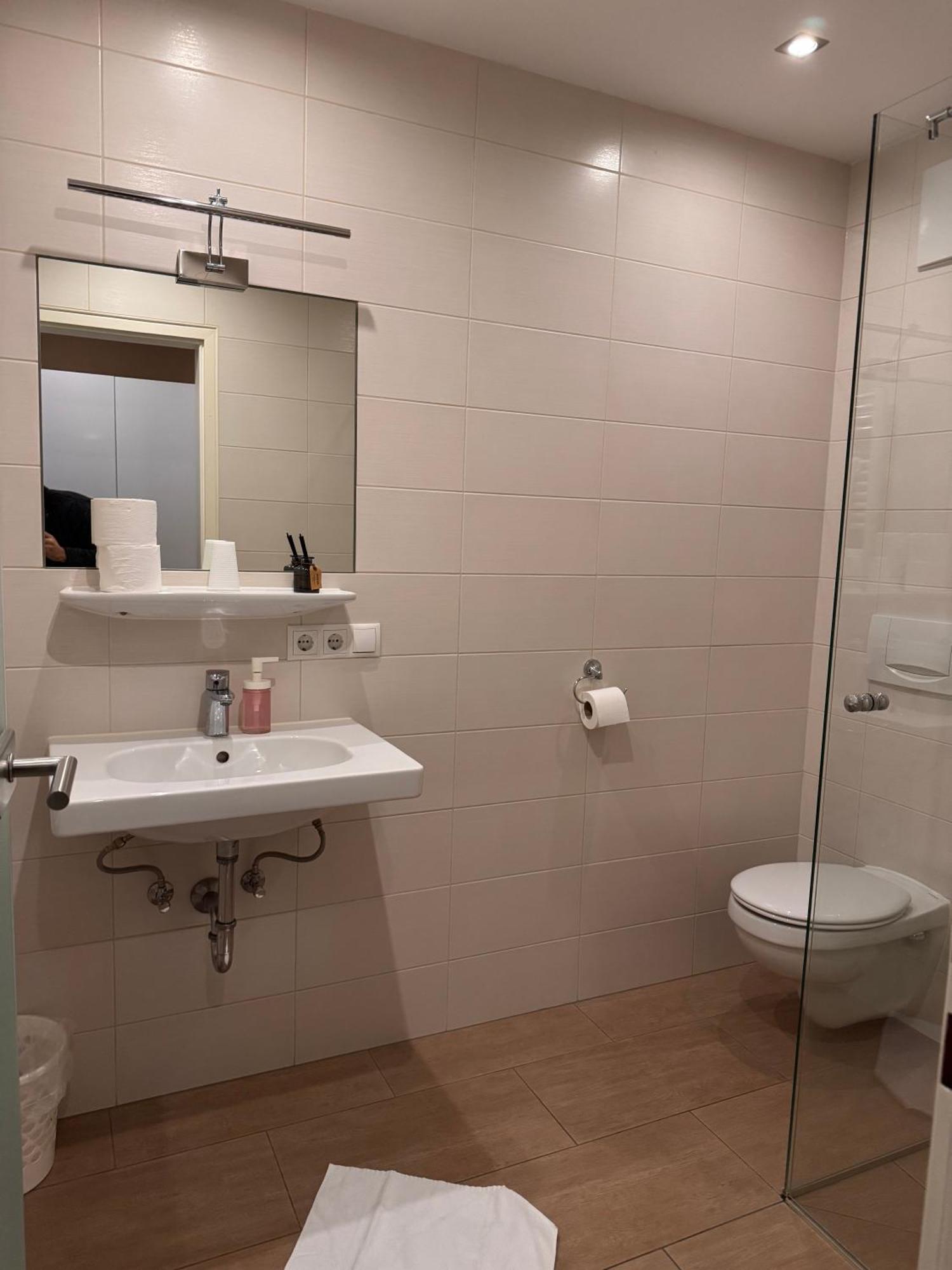 Austria Traveller Hotel Kirchdorf Kirchdorf an der Krems Εξωτερικό φωτογραφία